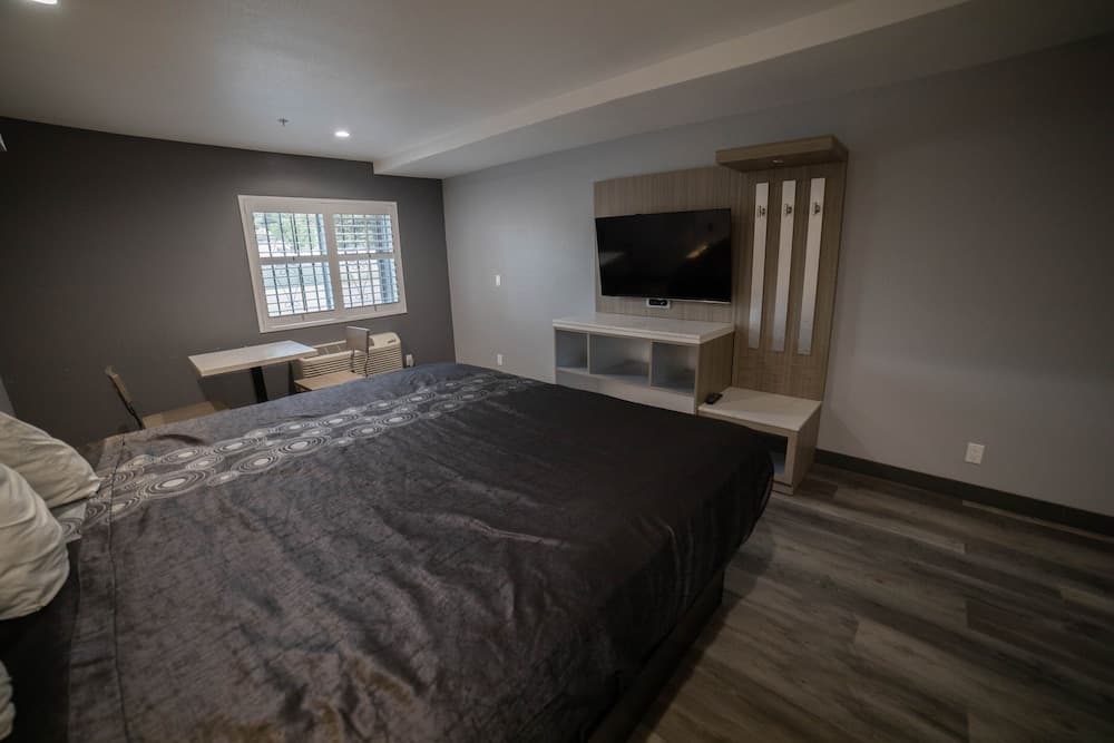 Travelodge by Wyndham Whittier