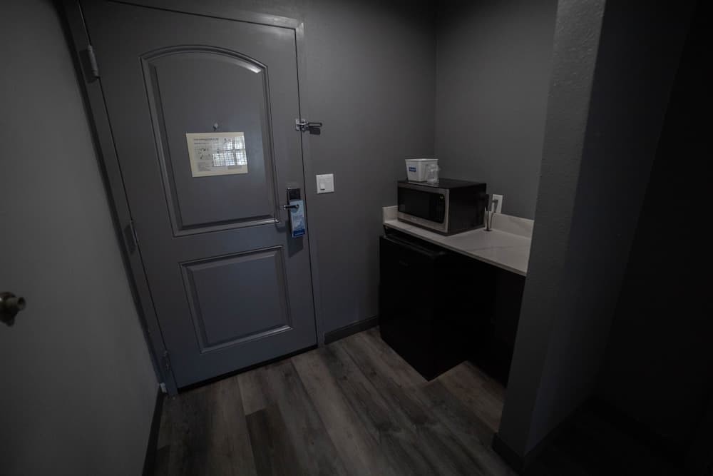 Travelodge by Wyndham Whittier