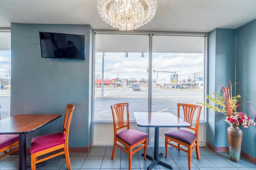 Ozark Junction mountain view by OYO