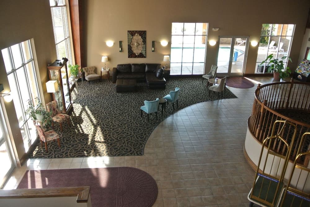 Quality Inn & Suites Carthage near Precious Moments Chapel