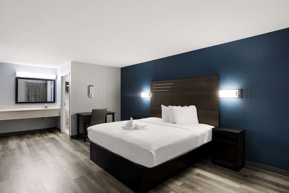 Suburban Studios Hinesville - Fort Stewart Area