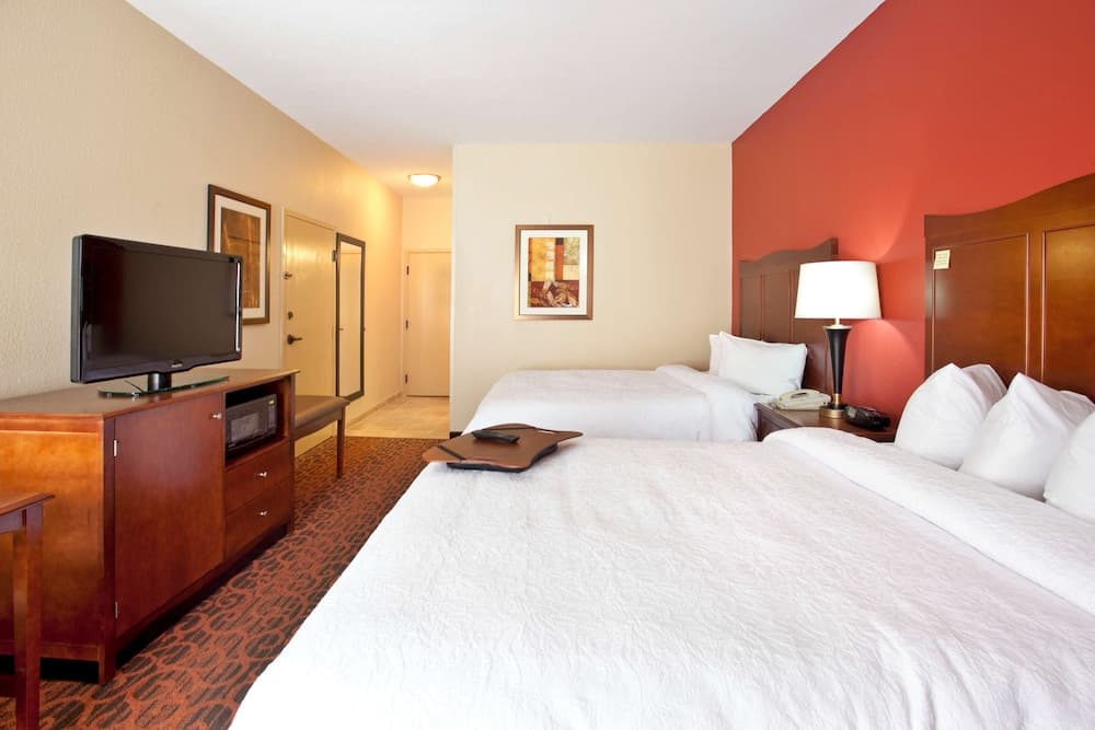 Hampton Inn & Suites El Paso-Airport