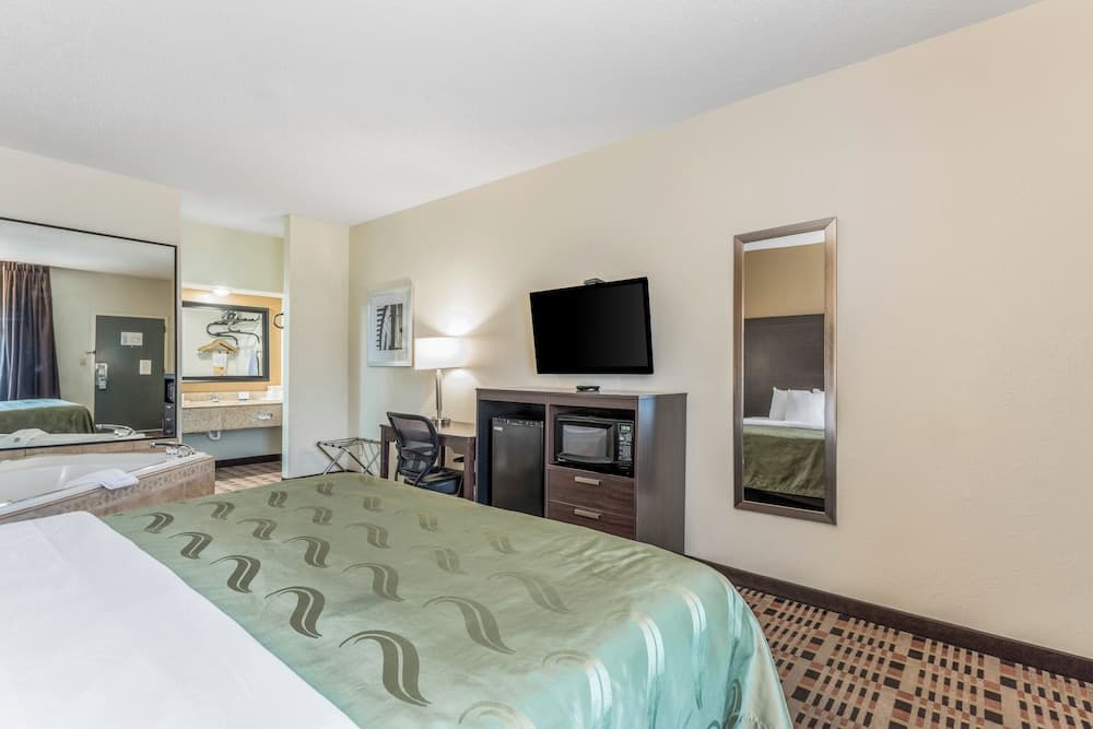 Quality Inn Johnson City near Downtown