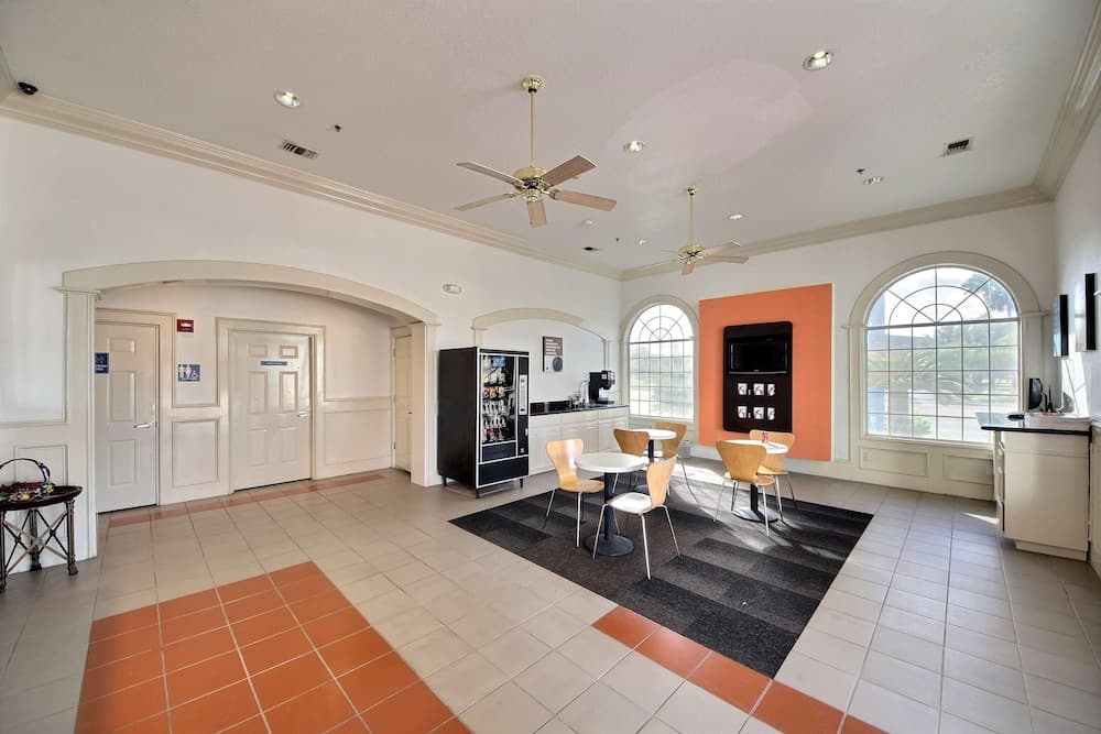 Motel 6 Edinburg, TX