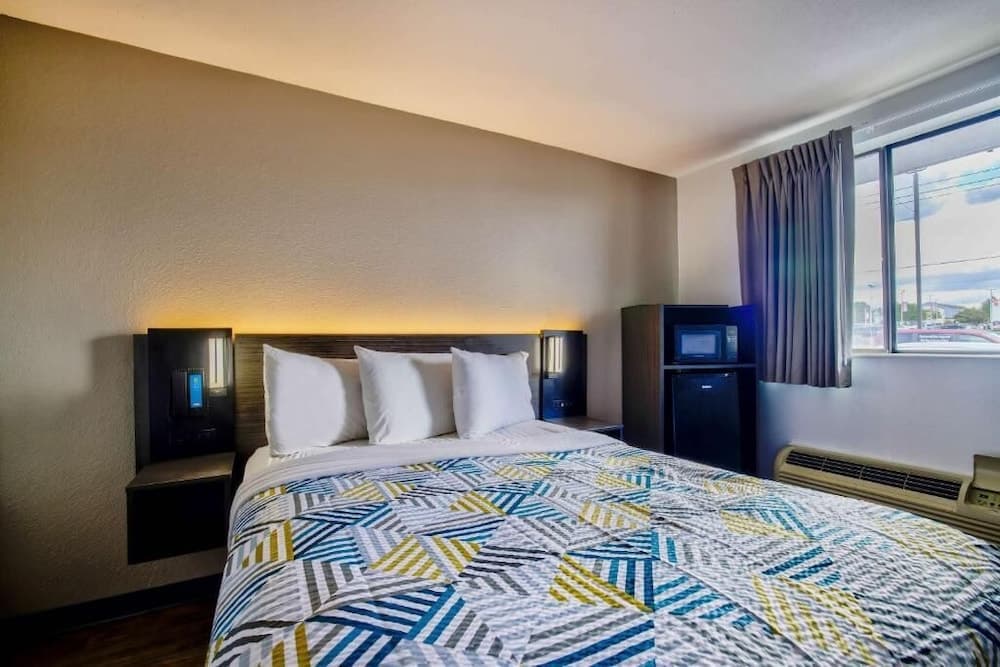 Motel 6 Jackson, MS - Southwest