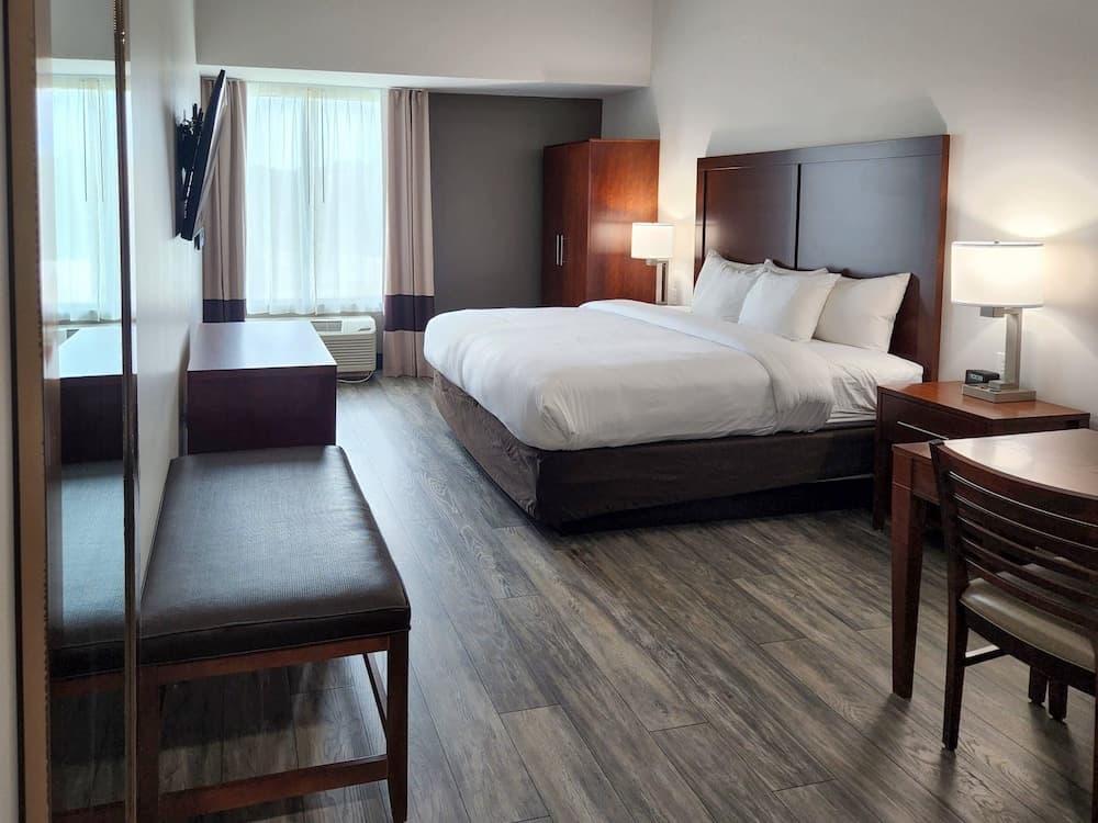 Comfort Suites Baymeadows Near Butler Blvd