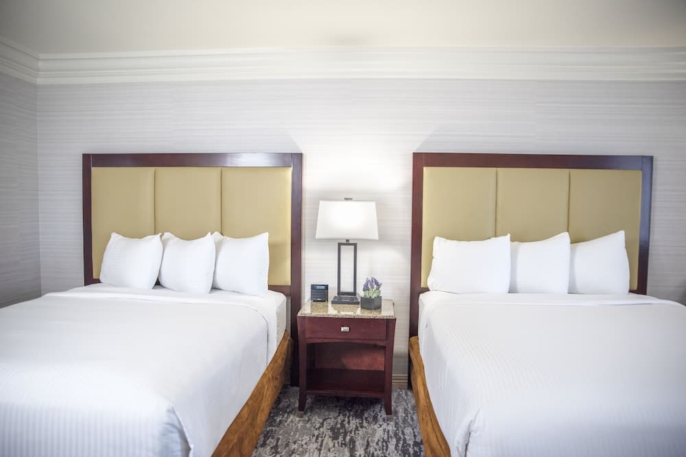 The Madison Concourse Hotel and Governor's Club