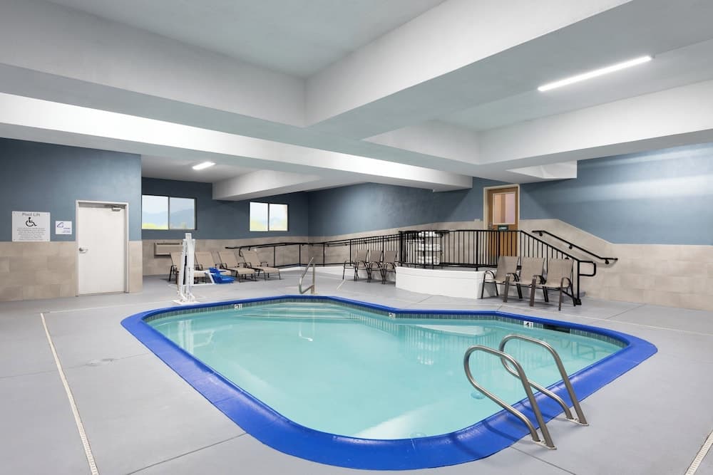 Holiday Inn Express Redding North by IHG