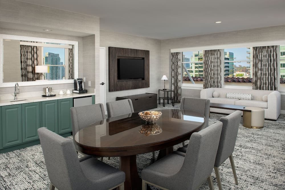 Courtyard by Marriott San Diego Downtown