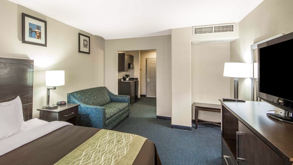 Quality Inn Tulsa - Downtown West