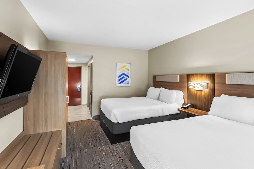 Holiday Inn Express Suites Charleston by IHG