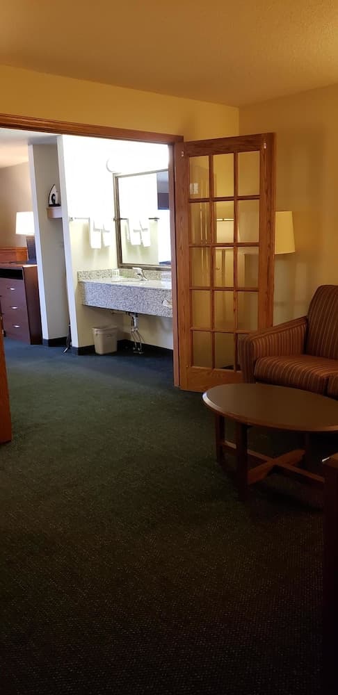 AmericInn by Wyndham Kearney