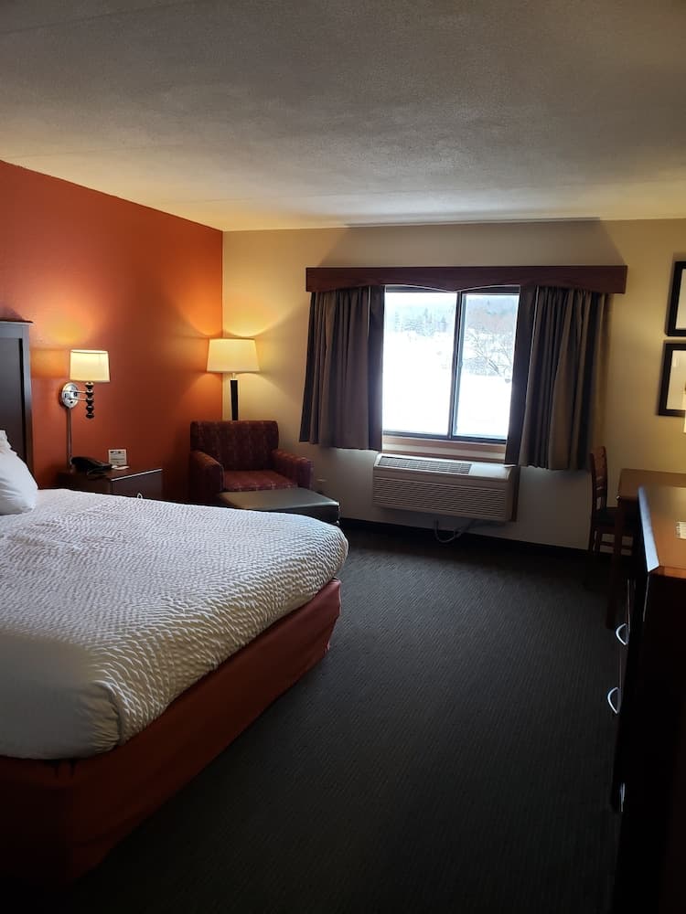 AmericInn by Wyndham Iron River