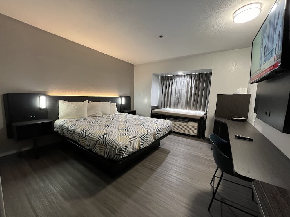 Motel 6 Simpsonville, SC - Greenville