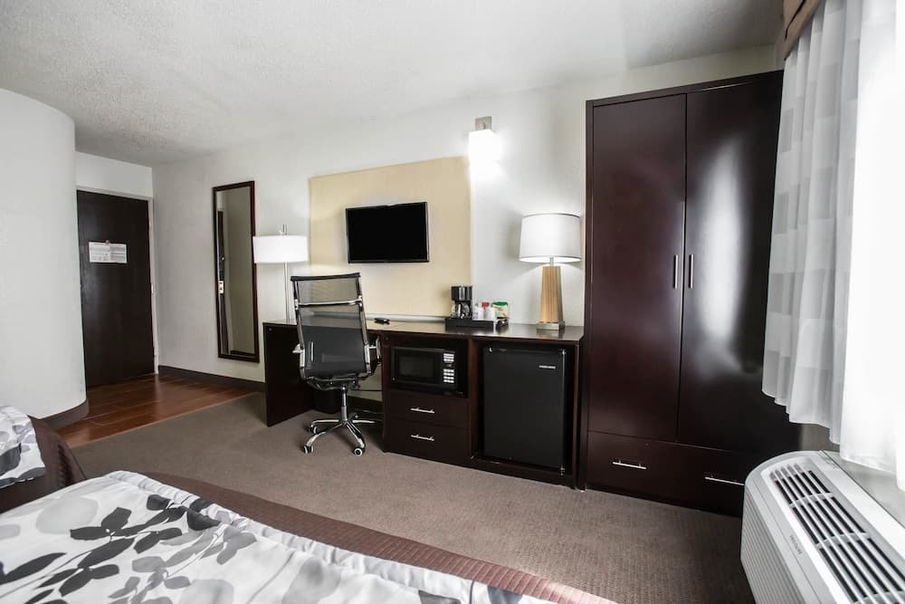 Sleep Inn Rockford I-90