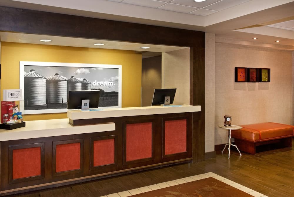 Hampton Inn & Suites N. Ft. Worth-Alliance Airport