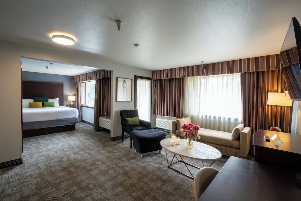 Ramada by Wyndham Tukwila Southcenter