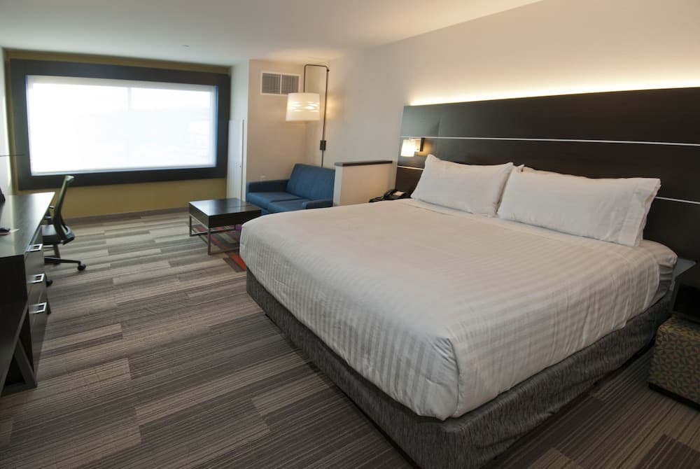Holiday Inn Express & Suites Johnstown by IHG