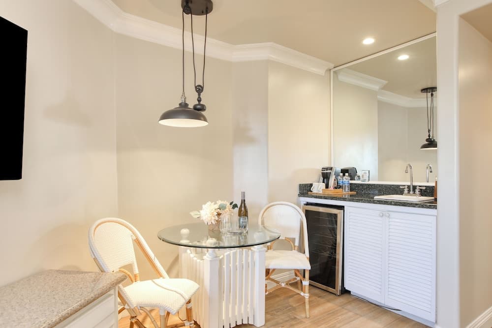 SeaVenture Beach Hotel