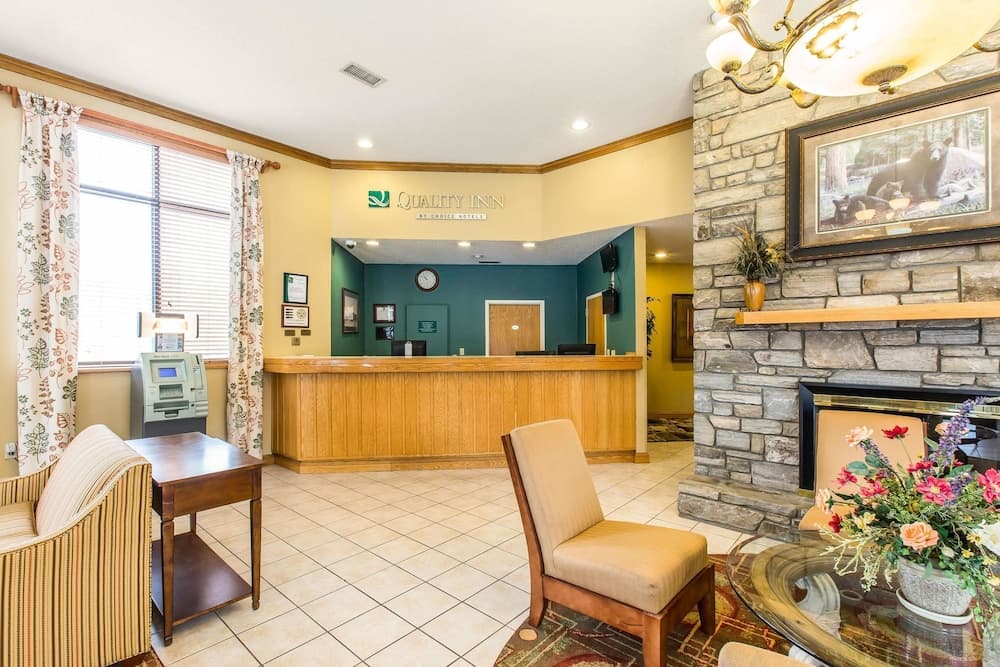 Quality Inn Cherokee Riverside