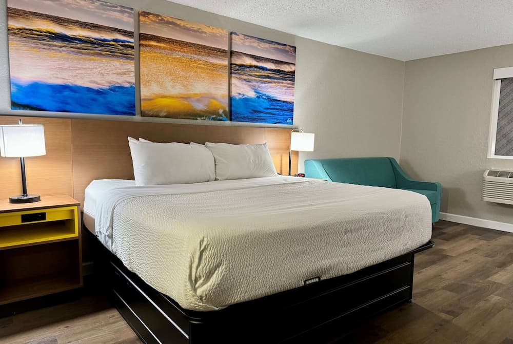 Days Inn by Wyndham Sarasota I-75