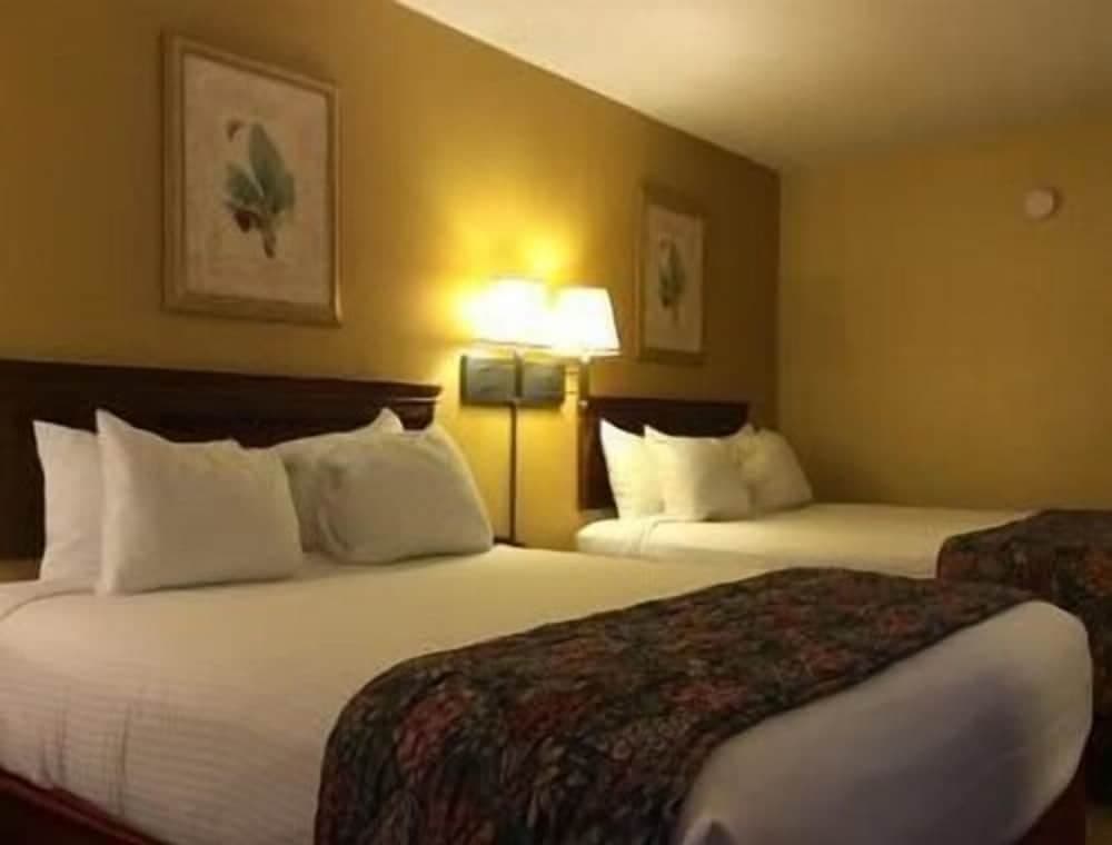 Days Inn by Wyndham Hoover Birmingham