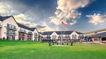 DoubleTree by Hilton Hotel Port Huron