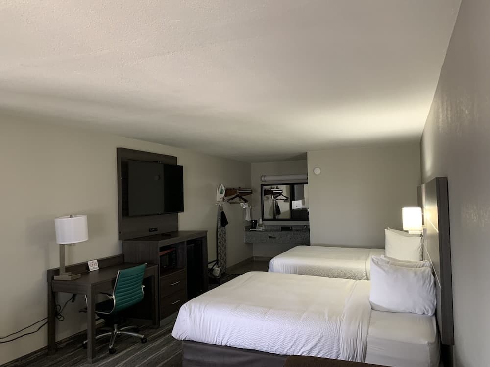 Days Inn by Wyndham Wagoner