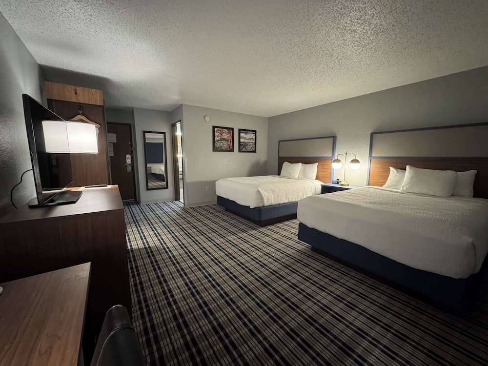 AmericInn by Wyndham Plymouth