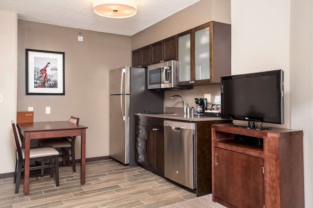 Homewood Suites by Hilton Austin-South/Airport