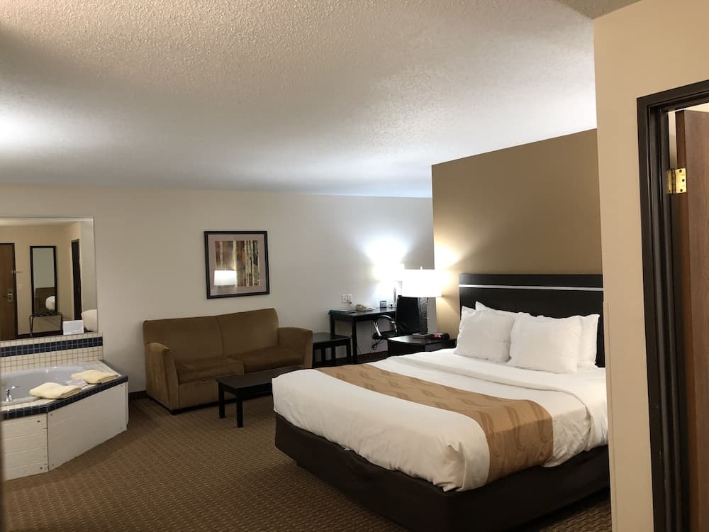 Quality Inn & Suites Sun Prairie Madison East
