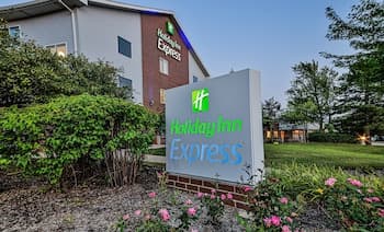 Holiday Inn Express Chicago NW - Vernon Hills, an IHG Hotel