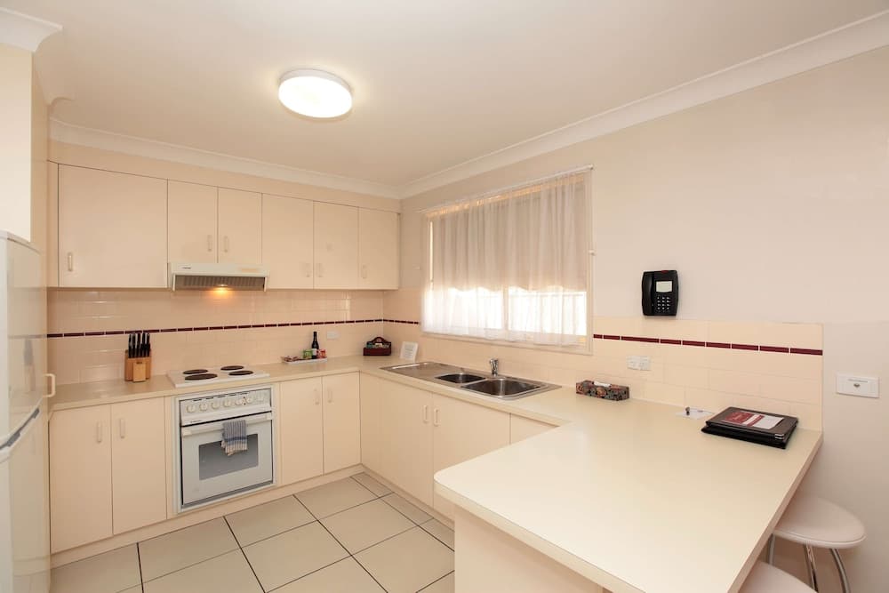 Best Western Ambassador Motor Inn & Apartments