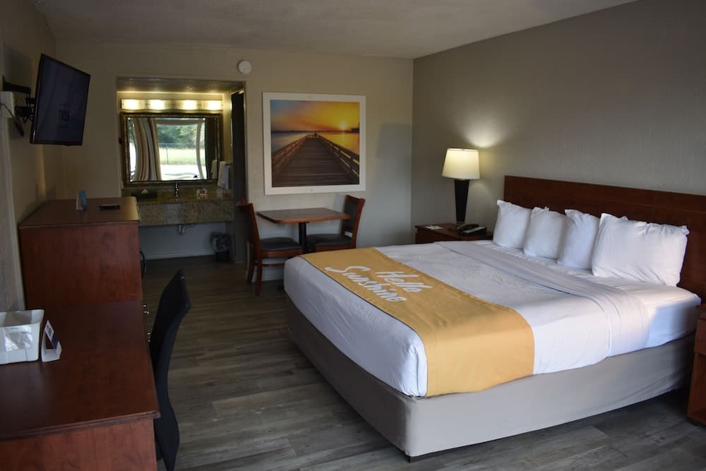 Days Inn by Wyndham Wildwood I-75