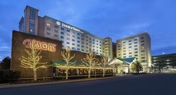 DoubleTree by Hilton Chicago O'Hare Airport - Rosemont