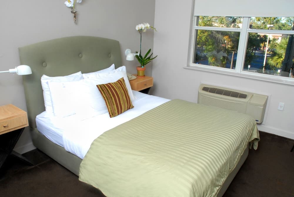 The Eo Inn - Downtown