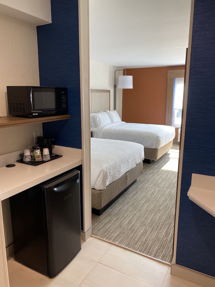 Holiday Inn Express & Suites Chatsworth by IHG