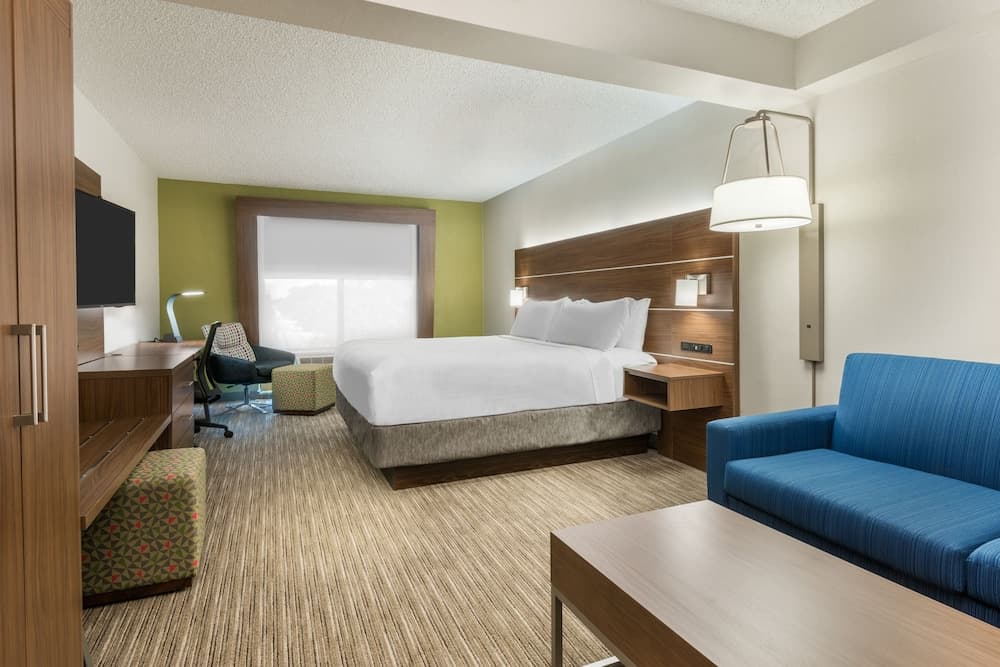 Holiday Inn Express Hotel & Suites Bentonville by IHG