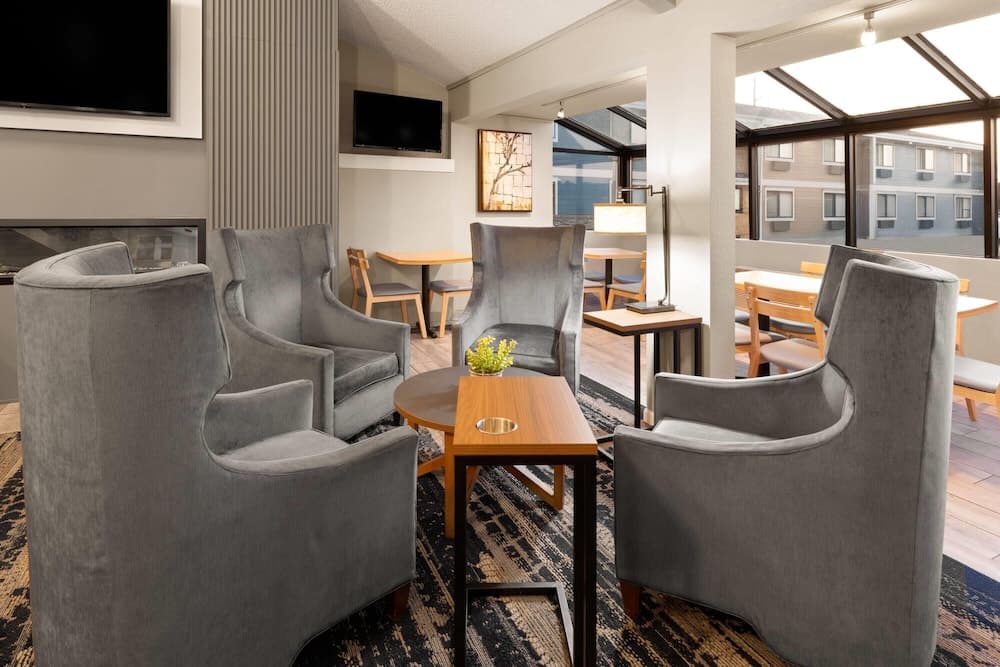 AmericInn by Wyndham Chippewa Falls