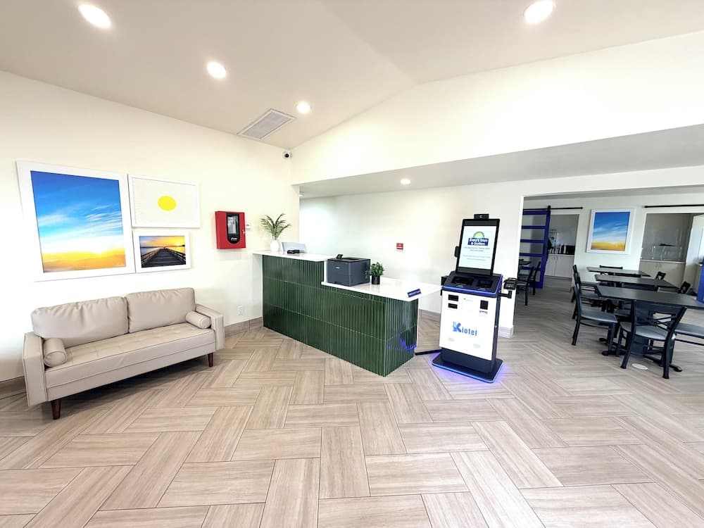 Days Inn & Suites by Wyndham Flagstaff Near University