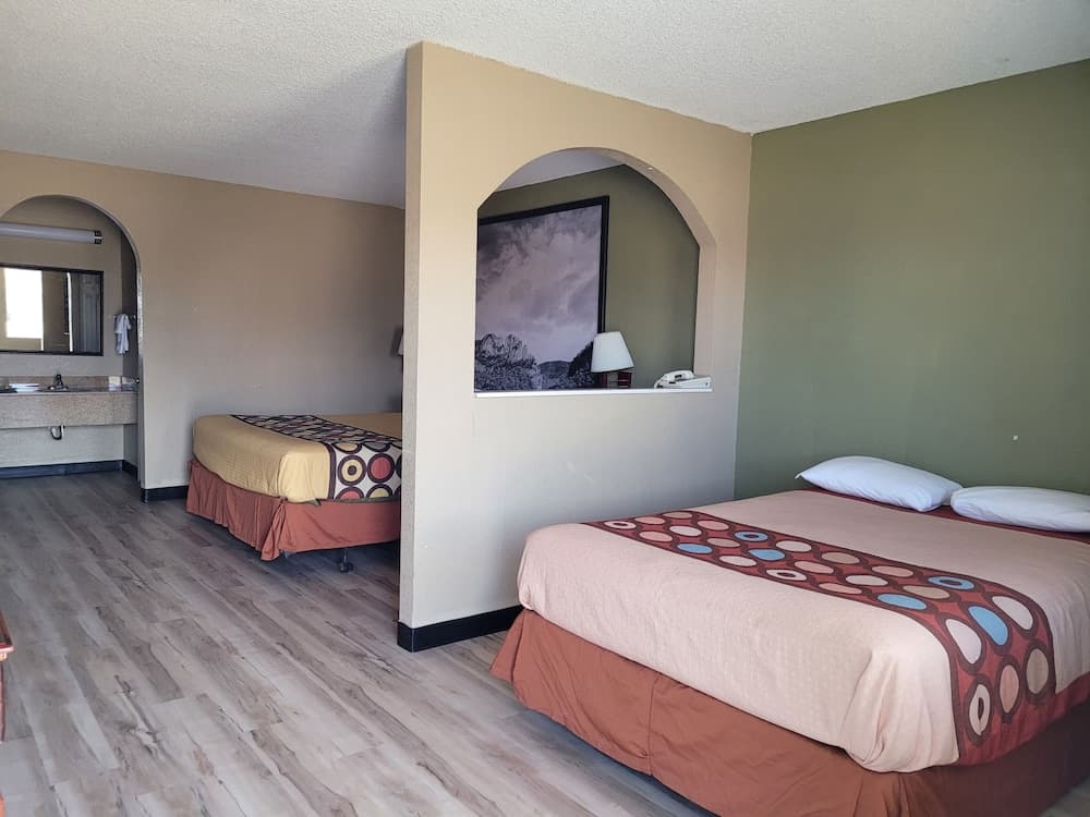 Super 8 by Wyndham Arkadelphia Caddo Valley Area