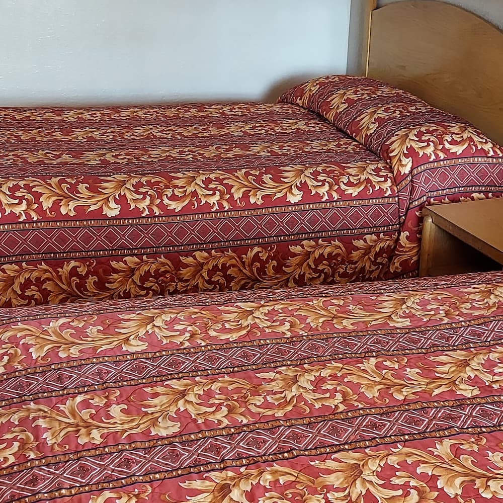 University Inn & Suites