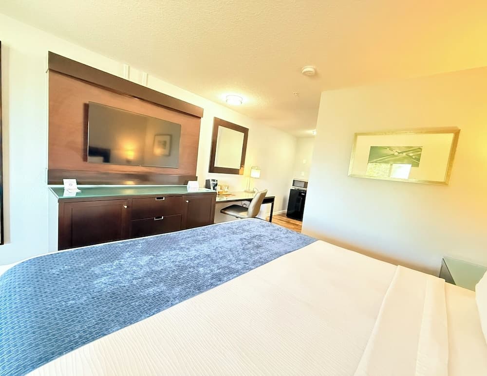 Lantern Inn & Suites