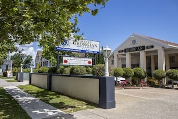 Albury Georgian Motel & Suites