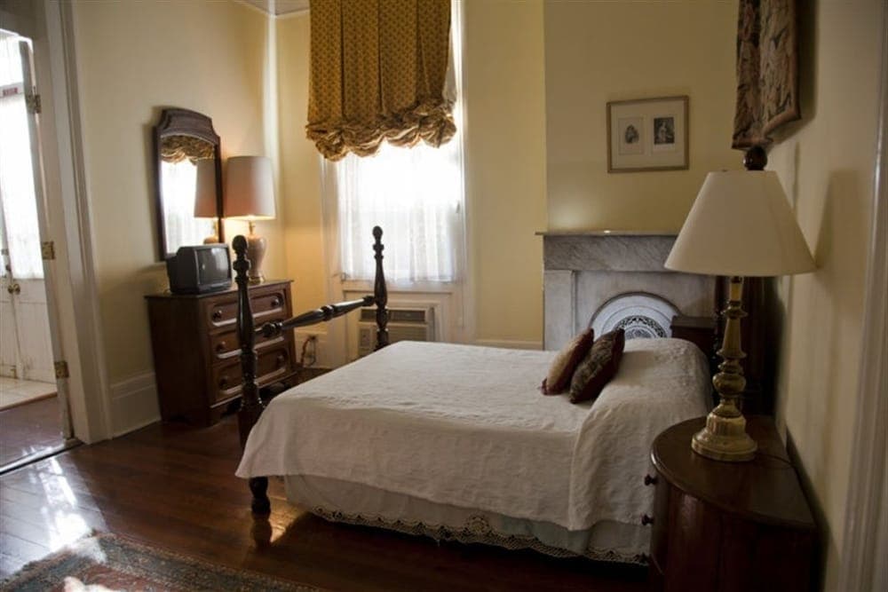 Fairchild House Bed & Breakfast