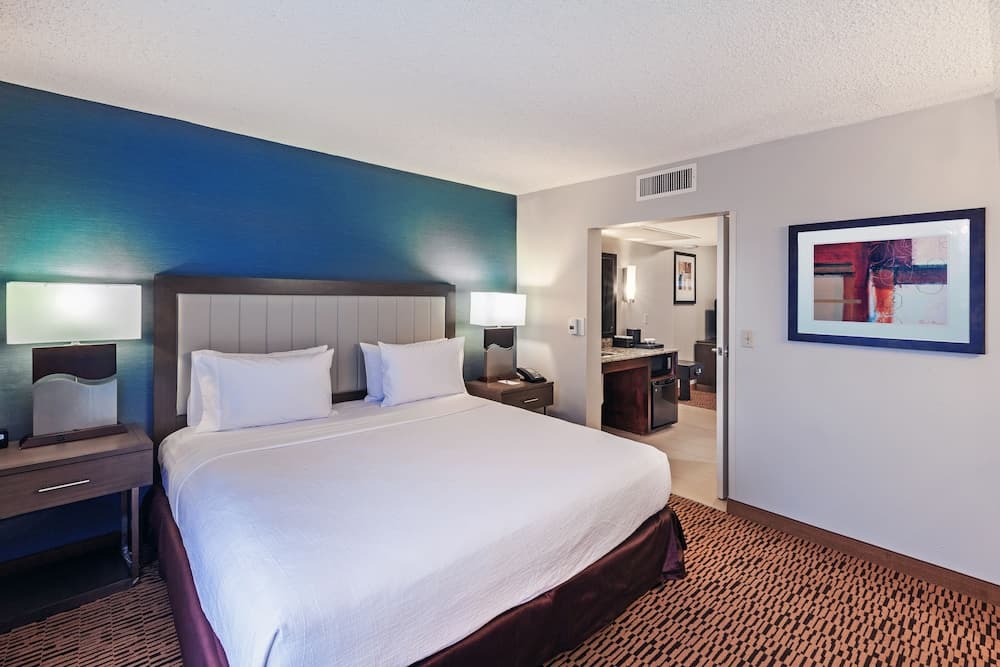 Embassy Suites by Hilton Dallas Market Center