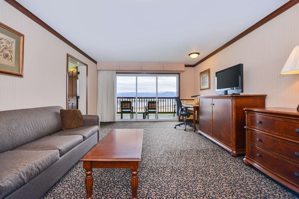 Best Western Edgewater Resort