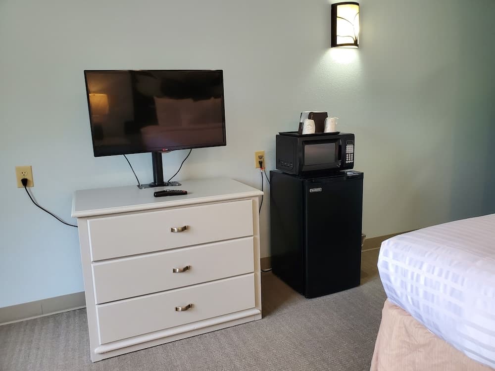 Coastal Inn & Suites - Wilmington, NC