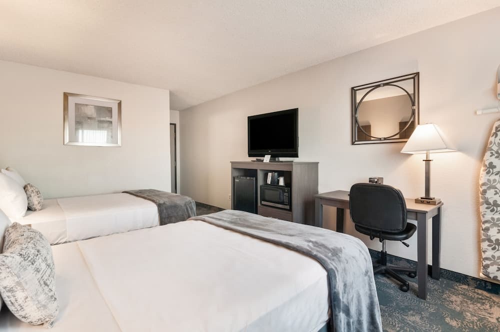 American Inn Suites Detroit Metro Airport