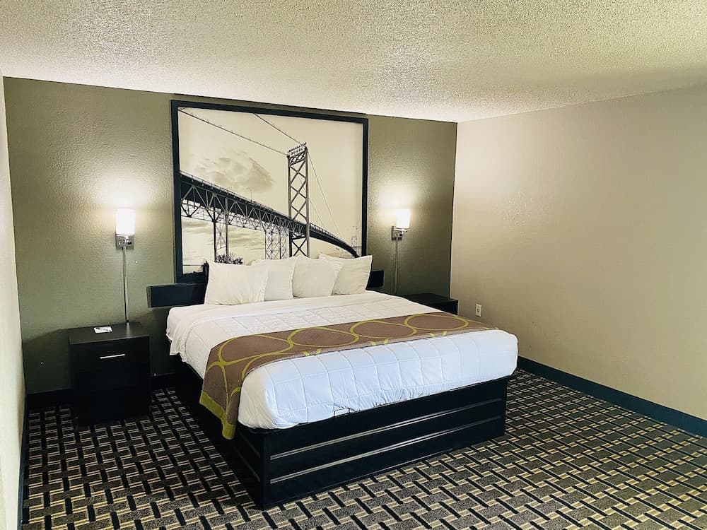 Super 8 by Wyndham Wyoming/Grand Rapids Area